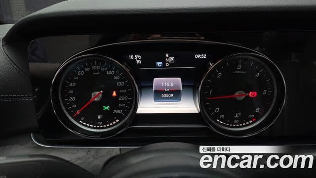 Mercedes-Benz E-класс W213 E220d кабриолет, 2019 8