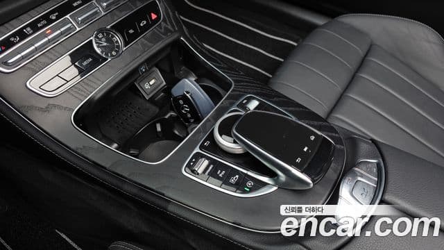 Mercedes-Benz E-класс W213 E220d кабриолет, 2019 9