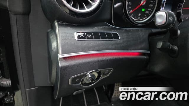 Mercedes-Benz E-класс W213 E220d кабриолет, 2019 14