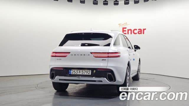 Genesis GV70, 2023 4