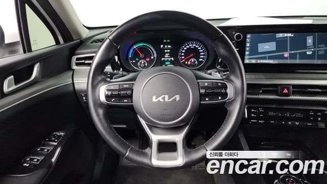 Kia K5 гибрид 3세대 Prestige, 2022 16