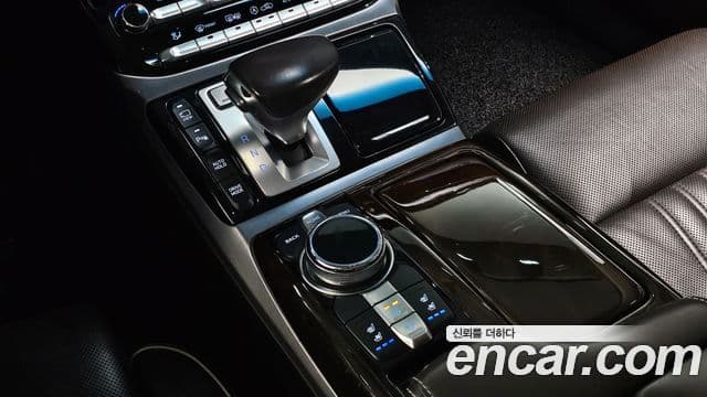 Genesis EQ900 Prestige, 2018 9