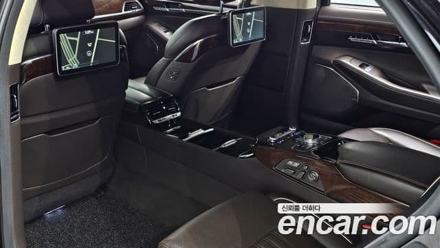 Genesis EQ900 Prestige, 2018 18