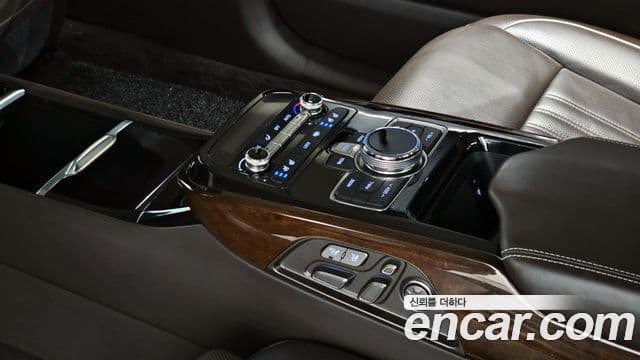 Genesis EQ900 Prestige, 2018 19