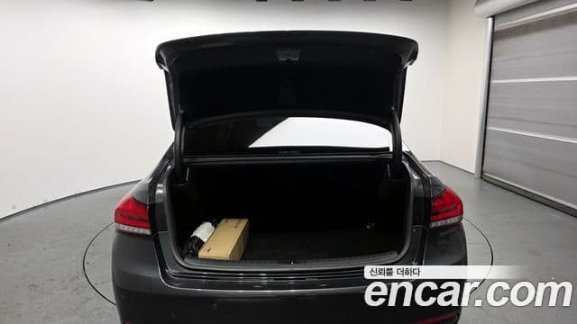 Genesis G80 Luxury, 2019 20