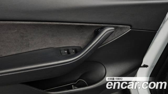 Tesla модель Y Long Range AWD, 2022 17