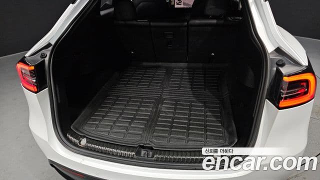 Tesla модель Y Long Range AWD, 2022 20