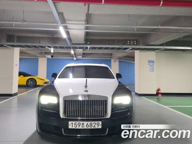 Rolls-Royce 고스트 6.6 EWB V12, 2019 1