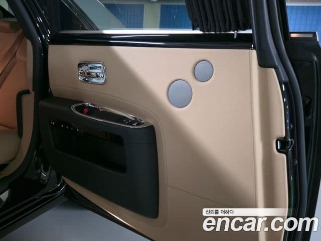 Rolls-Royce 고스트 6.6 EWB V12, 2019 13