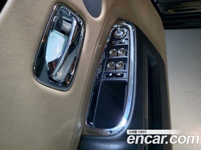 Rolls-Royce 고스트 6.6 EWB V12, 2019 14