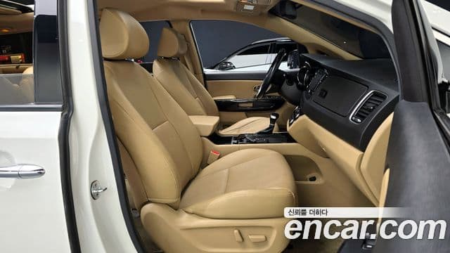 Kia All New Carnival Prestige, 2017 10