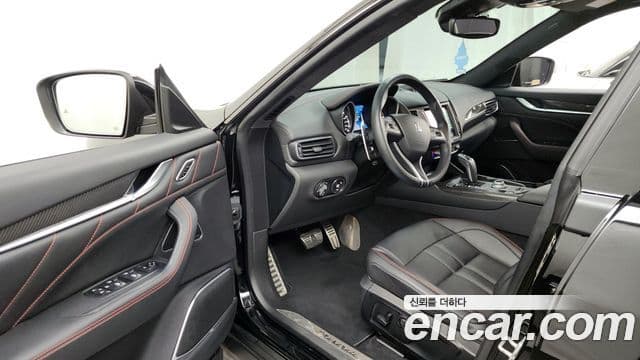 Maserati Levante 3.0 AWD GranSport, 2020 10