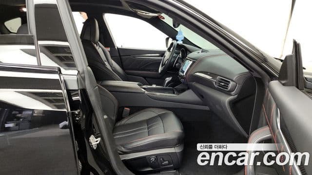 Maserati Levante 3.0 AWD GranSport, 2020 11