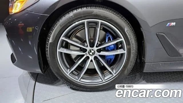 BMW 5시리즈 (G30) 520i M Sport, 2022 все фото
