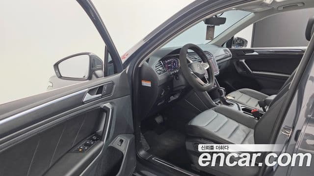 Volkswagen Tiguan 2세대 Prestige, 2024 13