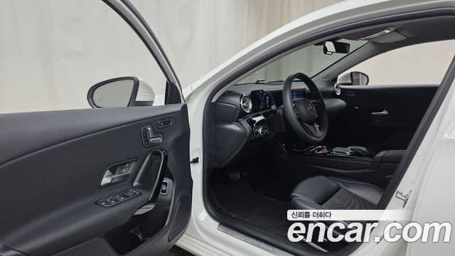 Mercedes-Benz A-класс W177 A220 седан, 2020 10