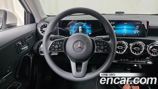 Mercedes-Benz A-класс W177 A220 седан, 2020 13