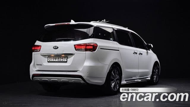Kia All New Carnival Luxury, 2017 2