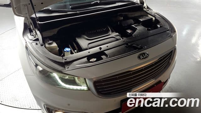 Kia All New Carnival Luxury, 2017 6