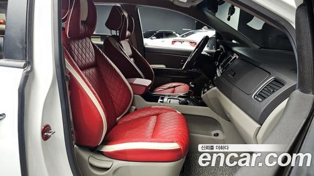 Kia All New Carnival Luxury, 2017 10