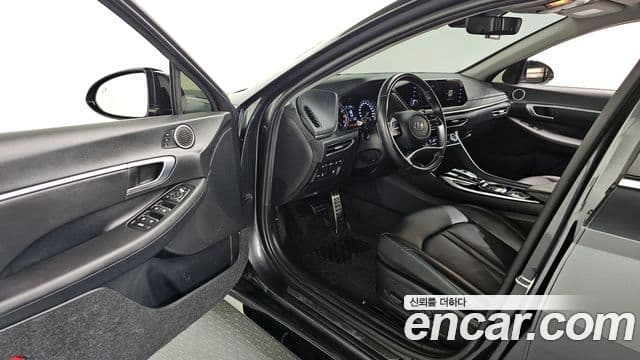Hyundai Sonata (DN8) Premium Family, 2021 11