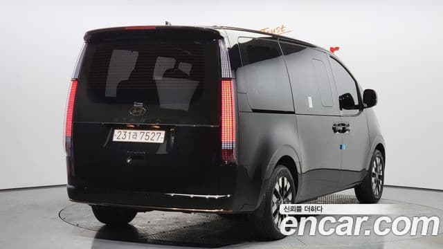 Hyundai Staria Inspiration, 2025 2