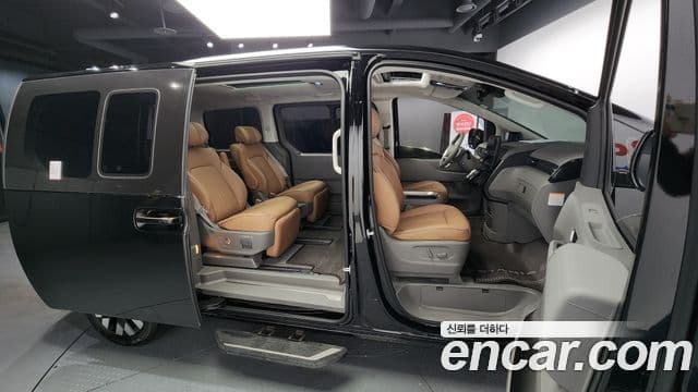 Hyundai Staria Inspiration, 2025 12