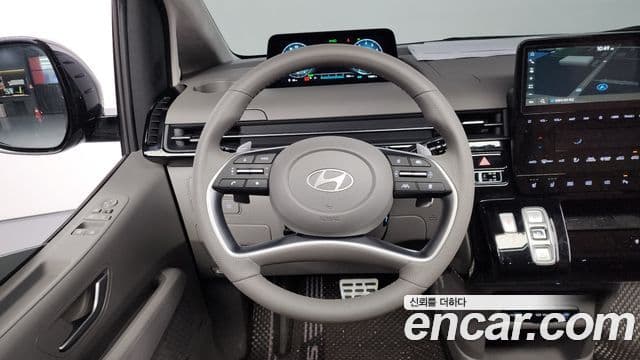 Hyundai Staria Inspiration, 2025 15