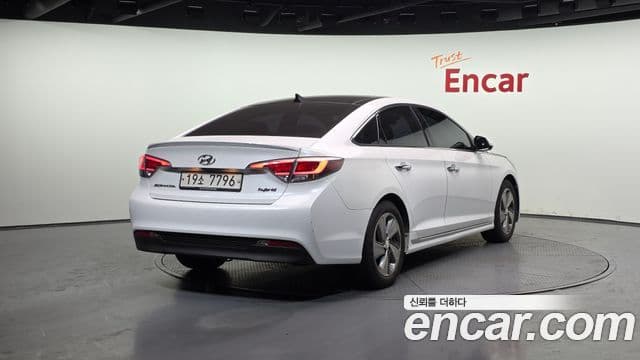 Hyundai LF Sonata гибрид Premium, 2015 2