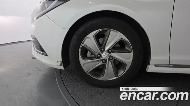 Hyundai LF Sonata гибрид Premium, 2015 все фото