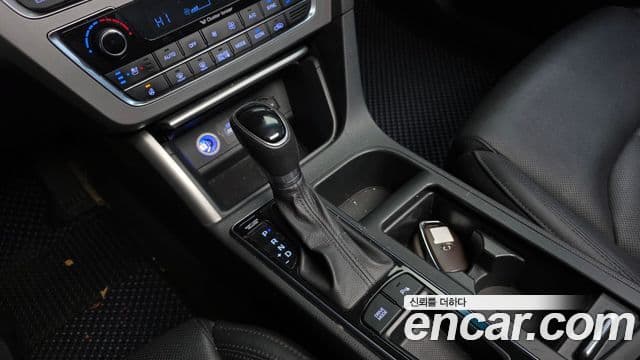 Hyundai LF Sonata гибрид Premium, 2015 9