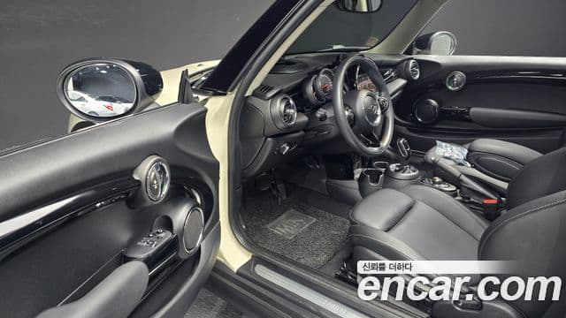 Mini Cooper 3세대, 2020 11