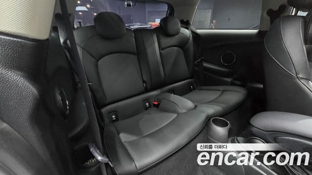 Mini Cooper 3세대, 2020 12