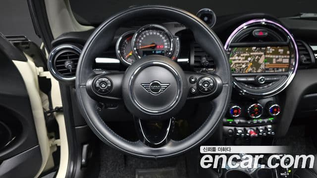 Mini Cooper 3세대, 2020 13