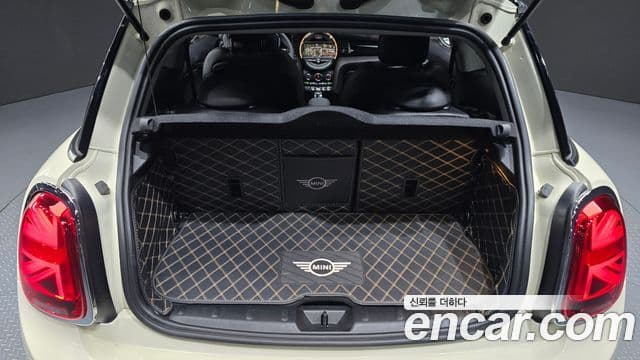 Mini Cooper 3세대, 2020 19