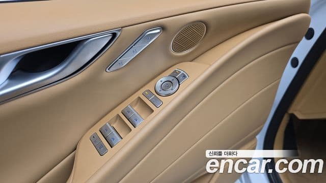 Genesis G80 (RG3) бензин 2.5 турбо AWD, 2025 17