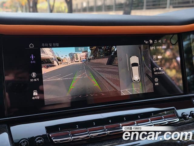 Rolls-Royce Cullinan 6.7 V12 чёрный эмблема, badge, 2025 15