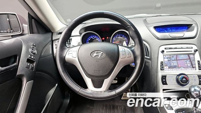 Hyundai Genesis купе 380 GT-RW, 2010 13