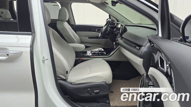 Kia Carnival 4세대 Signature, 2023 11