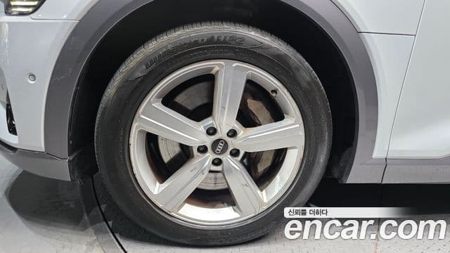 Audi e-Tron, 2022 все фото