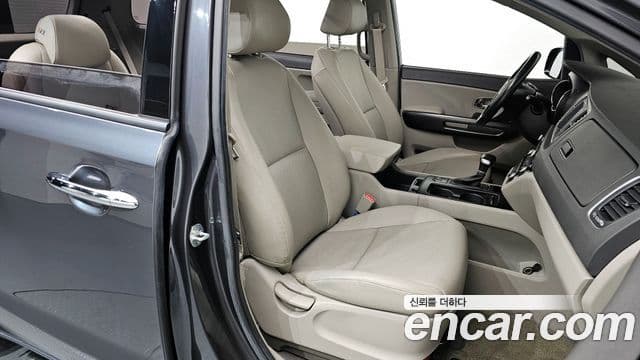 Kia All New Carnival Luxury, 2017 10