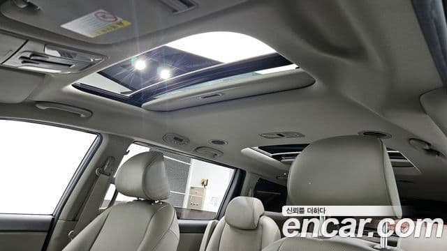 Kia All New Carnival Luxury, 2017 16