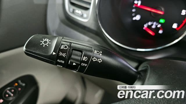 Kia All New Carnival Luxury, 2017 18