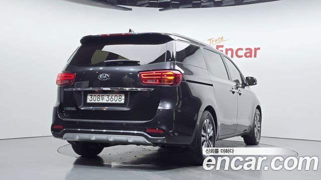 Kia The / новый New Carnival Luxury, 2020 2