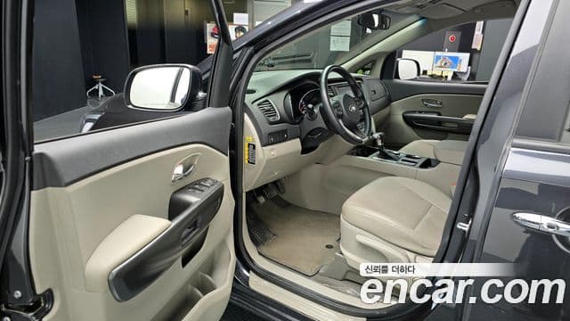 Kia The / новый New Carnival Luxury, 2020 11