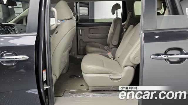 Kia The / новый New Carnival Luxury, 2020 13