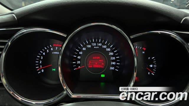 Kia K5 Special, 2011 8