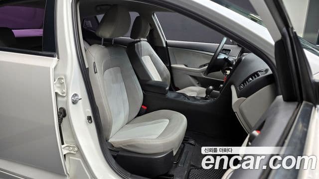 Kia K5 Special, 2011 10