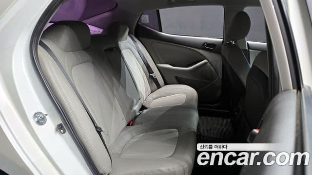 Kia K5 Special, 2011 12