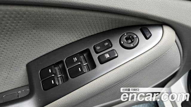 Kia K5 Special, 2011 18